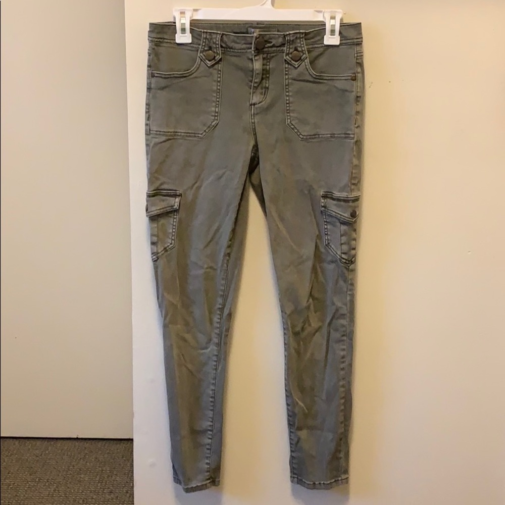 Faded Green Skinny Jeans | DE Collection